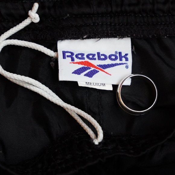 Vintage early 90’ Reebok Wind Shorts Medium USA - Picture 4 of 7